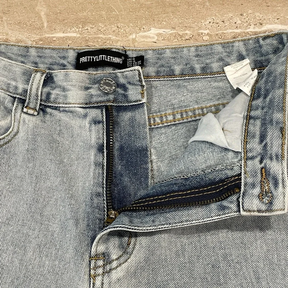 PLT Pretty little thing womens High Waisted stretchy JEAN shorts DENIM UK 8 US 4 - Picture 5 of 7